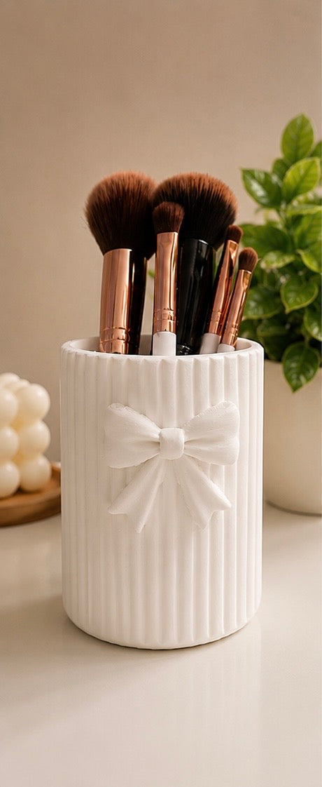 Ribbon Bow Brush Holder