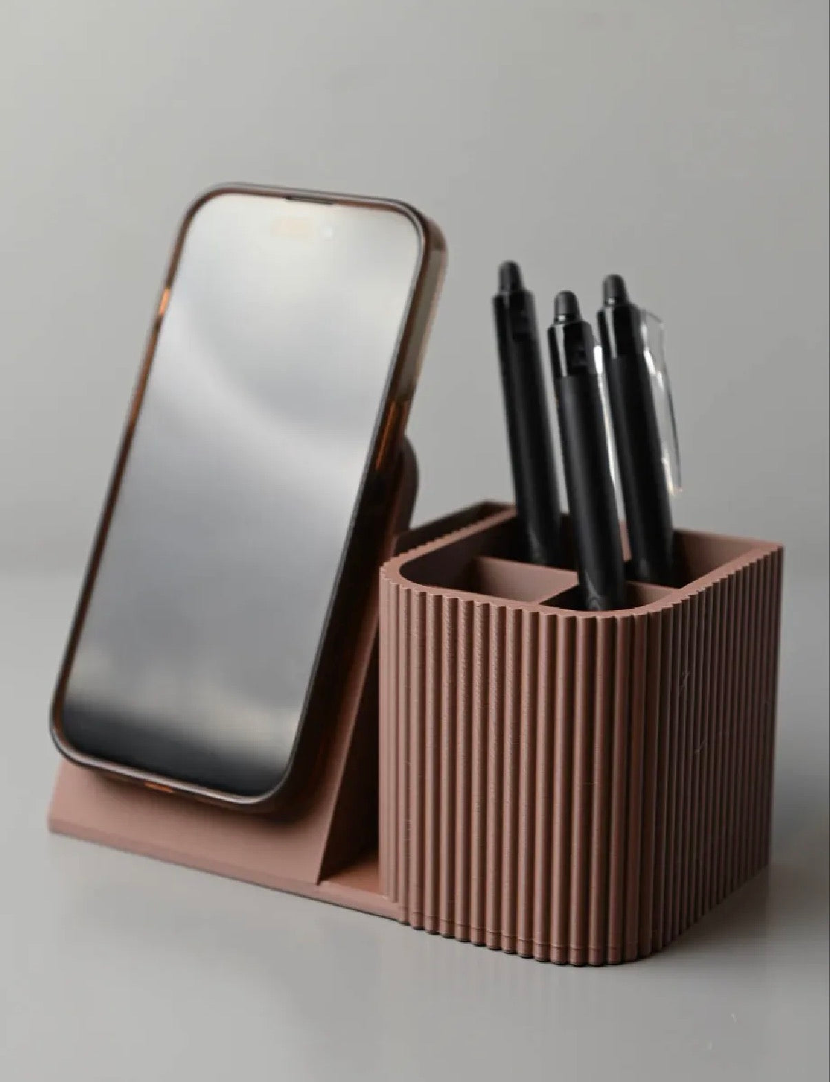 MagSafe Desk Organizer Stand